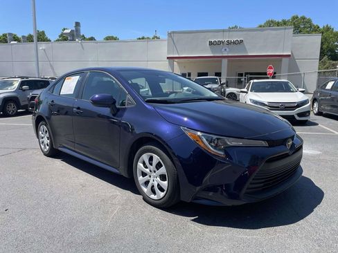 Used 2024 Toyota Corolla LE image 1