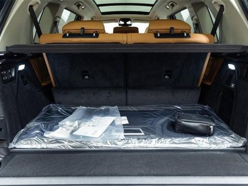 Certified 2025 BMW X7 xDrive40i image 11