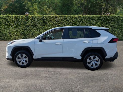 Used 2023 Toyota RAV4 LE image 7