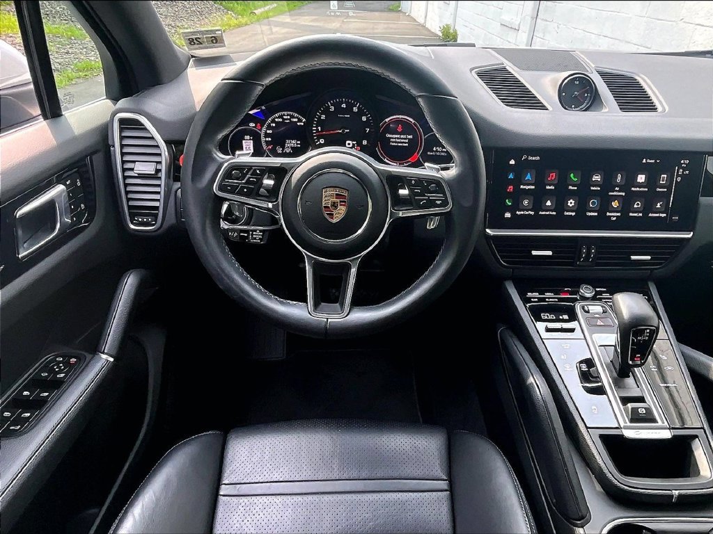Certified 2023 Porsche Cayenne AWD/4WD image 11
