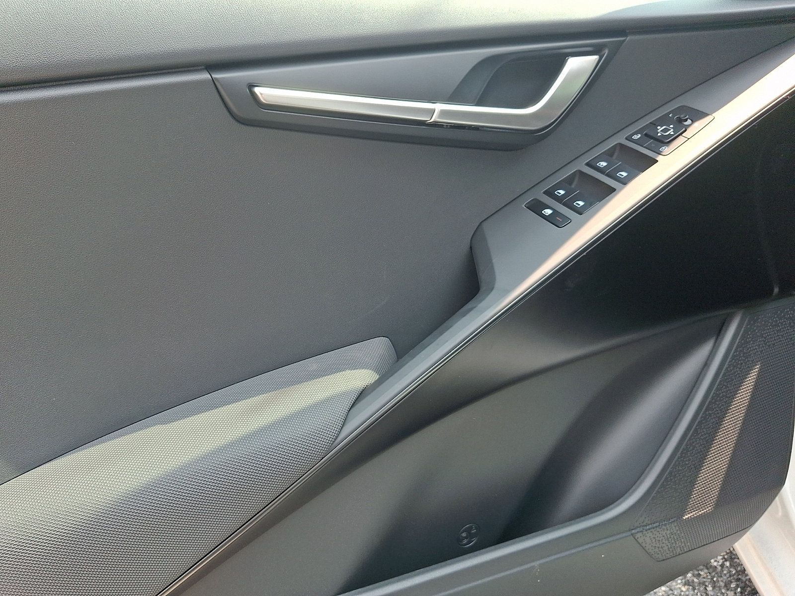 New 2026 Kia Niro LX FWD image 11