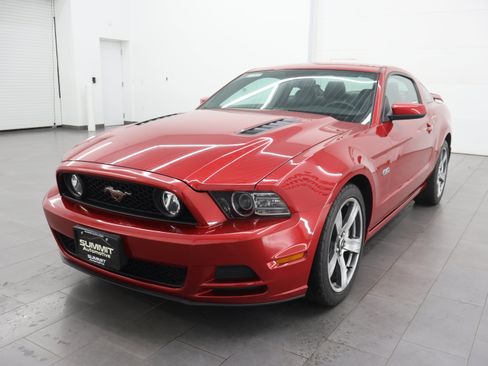 Used 2013 Ford Mustang GT Premium w/ Comfort Pkg RWD image 7
