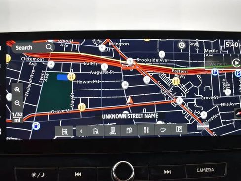 Used 2025 Mitsubishi Outlander SE image 30