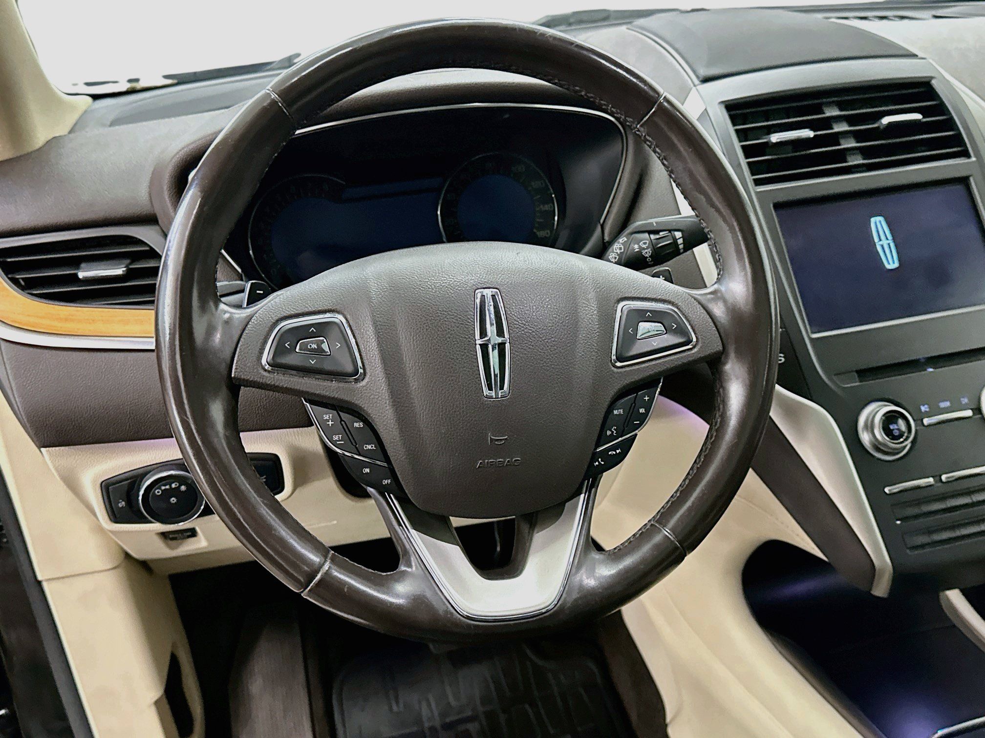 Used 2015 Lincoln MKC AWD w/ Equipment Group 102A Reserve image 18