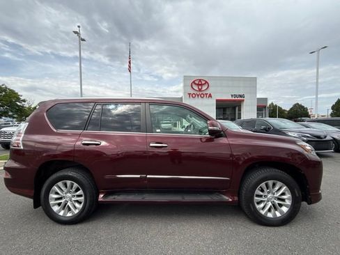 Used 2016 Lexus GX 460 w/ Premium Package AWD/4WD image 4