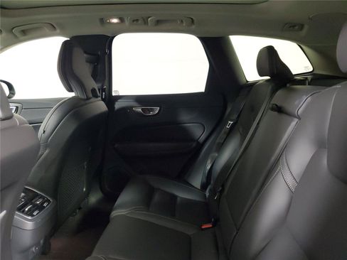 Certified 2025 Volvo XC60 B5 Ultra AWD/4WD image 12