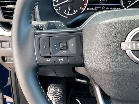 Certified 2026 Nissan Rogue SV FWD image 23
