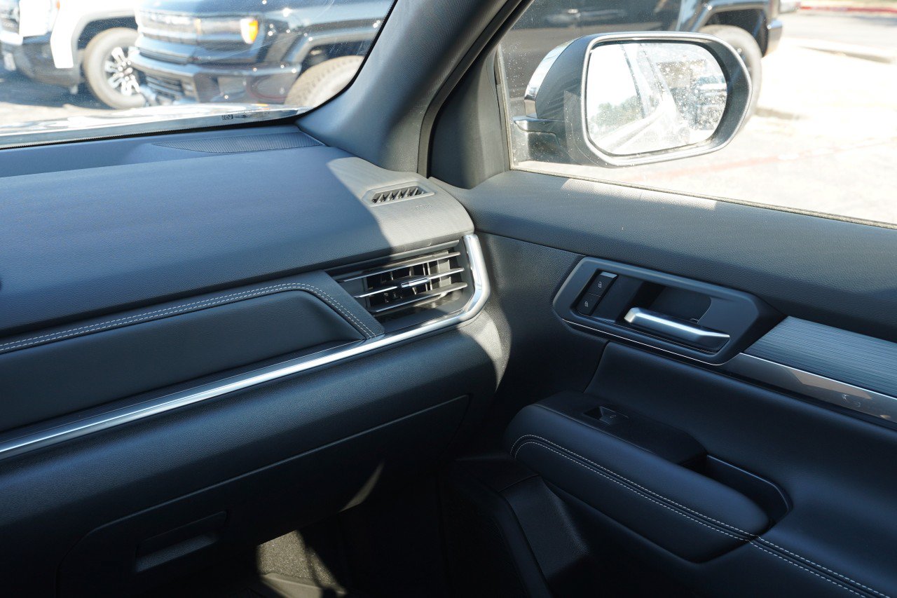 New 2027 GMC Terrain Elevation w/ Elevation Premium Package FWD image 8