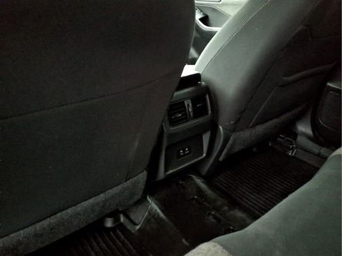 Used 2023 Nissan Rogue SV FWD image 11