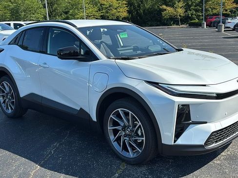 New 2026 Toyota C-HR AWD/4WD image 29