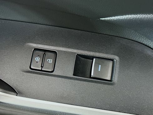 Used 2024 Toyota RAV4 XLE FWD image 29