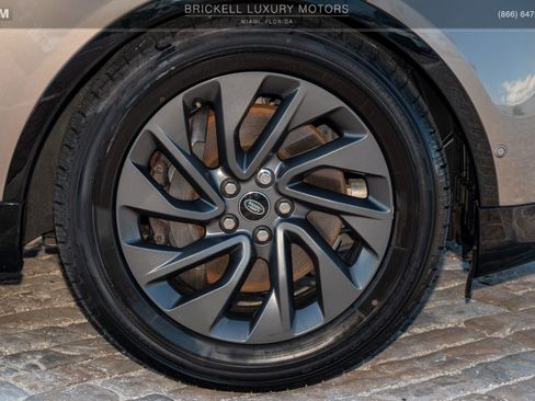 Used 2023 Land Rover Discovery S R-Dynamic image 41