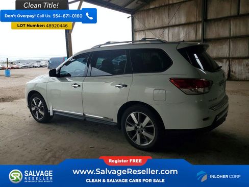 Used 2014 Nissan Pathfinder Platinum FWD image 3