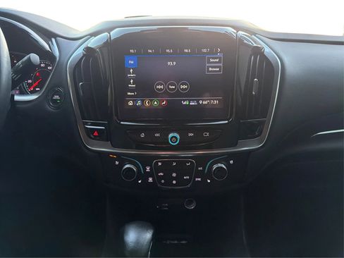 Used 2021 Chevrolet Traverse Premier w/ Redline Edition FWD image 14