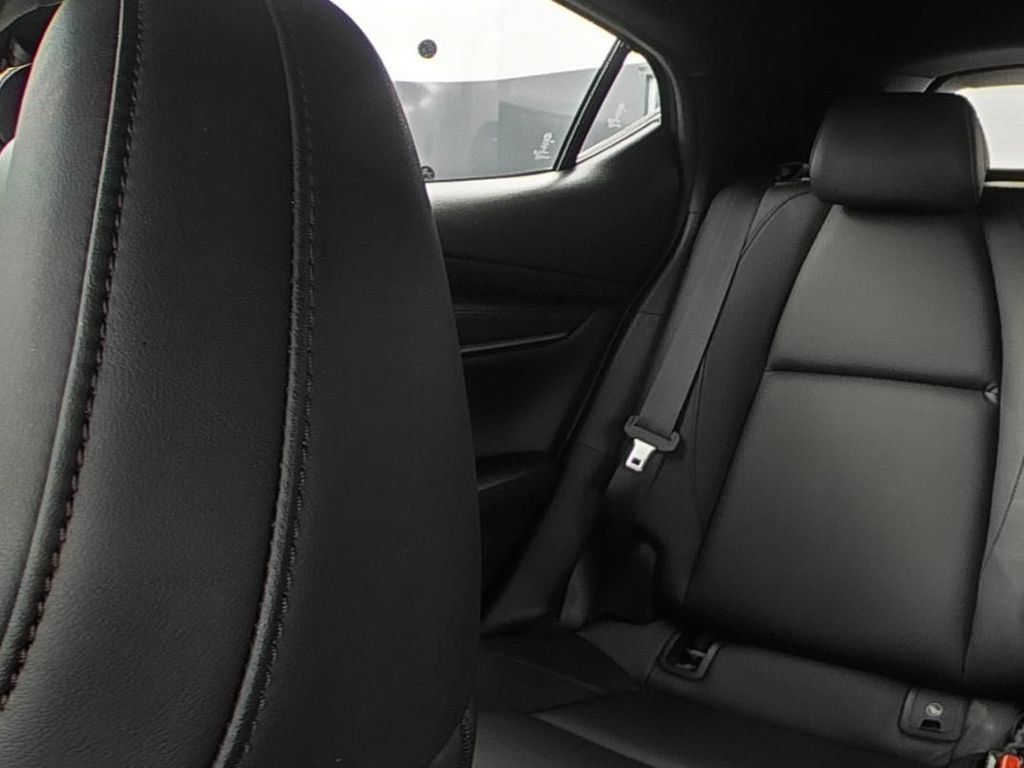 Used 2024 MAZDA MAZDA3 s FWD image 9