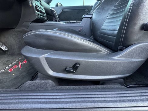 Used 2010 Dodge Challenger R/T RWD image 15