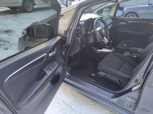 Used 2018 Honda Fit Sport image 12