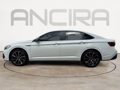 Used 2023 Volkswagen Jetta GLI Autobahn image 7