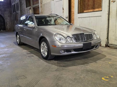Used 2006 Mercedes-Benz E 350 4MATIC Wagon image 15