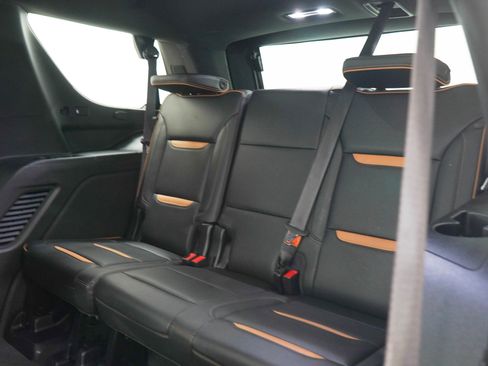 Used 2021 GMC Yukon AT4 w/ AT4 Premium Plus Package AWD/4WD image 15