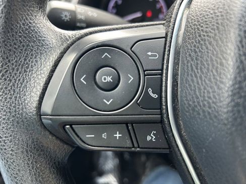 Used 2018 Toyota Camry LE FWD image 21