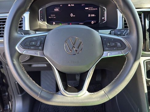 Used 2023 Volkswagen Atlas SE image 14