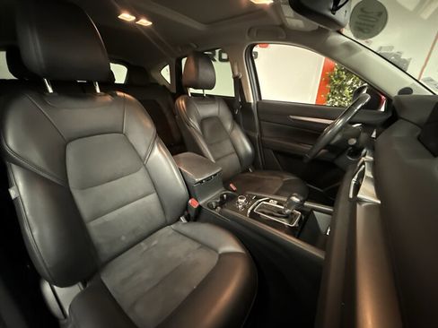 Used 2018 MAZDA CX-5 Touring w/ Preferred Equipment Package image 11