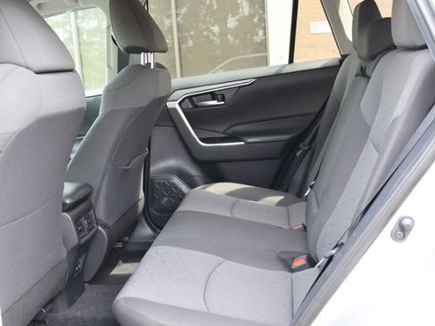 Used 2020 Toyota RAV4 XLE w/ All Weather Liner Package AWD/4WD image 15