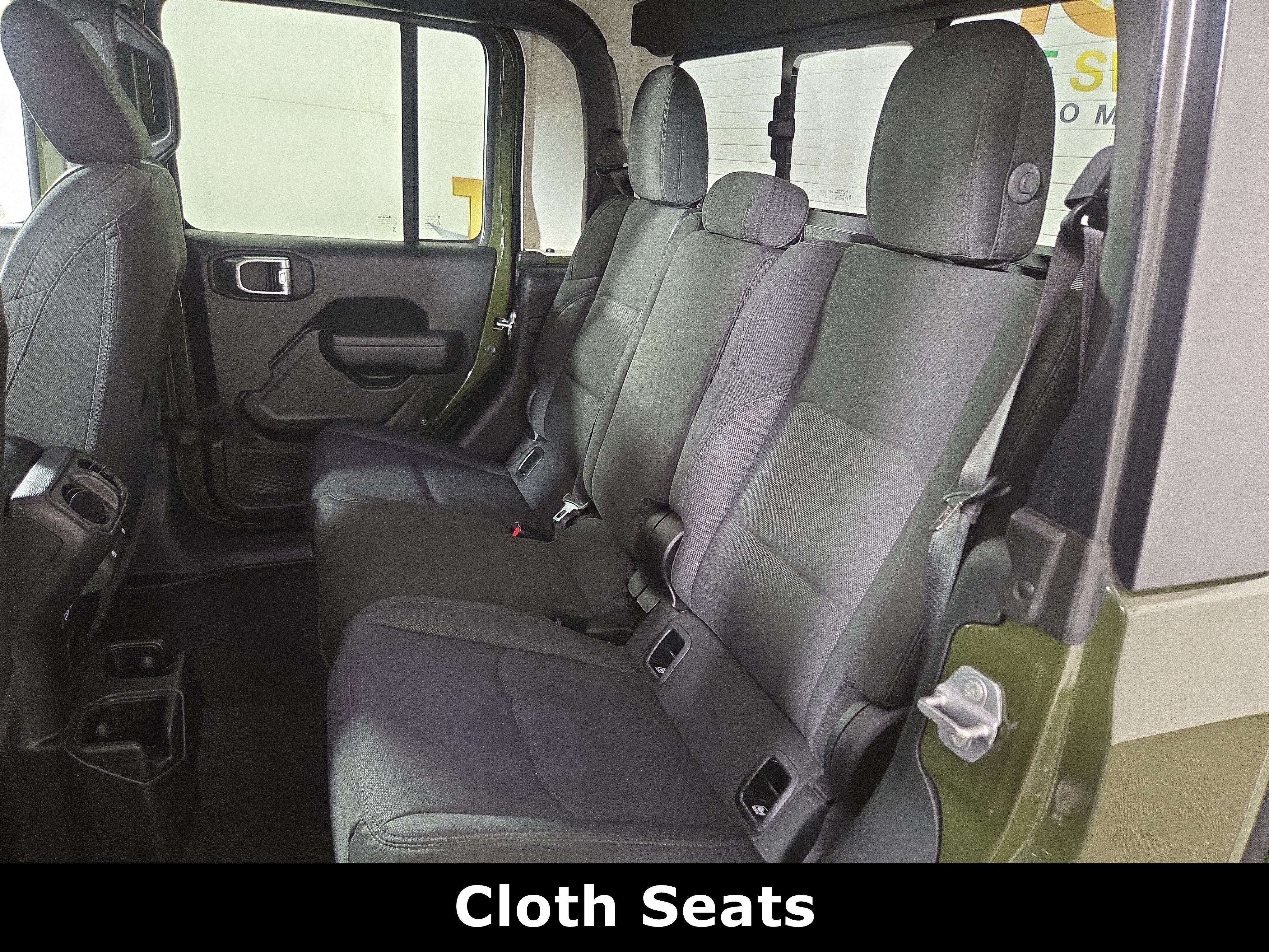 Used 2022 Jeep Gladiator Overland AWD/4WD image 13