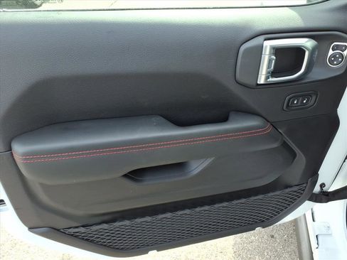 New 2026 Jeep Gladiator Rubicon image 9