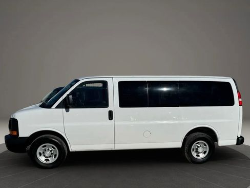 Used 2014 Chevrolet Express 2500 LS image 3