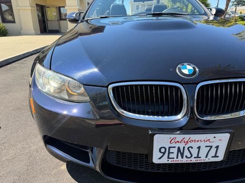 Used 2011 BMW M3 Convertible RWD image 17
