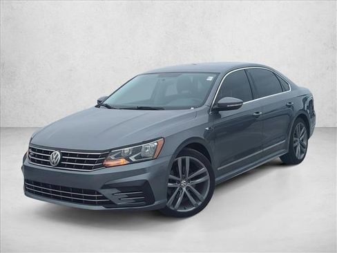 Used 2017 Volkswagen Passat 1.8T R-Line FWD image 1
