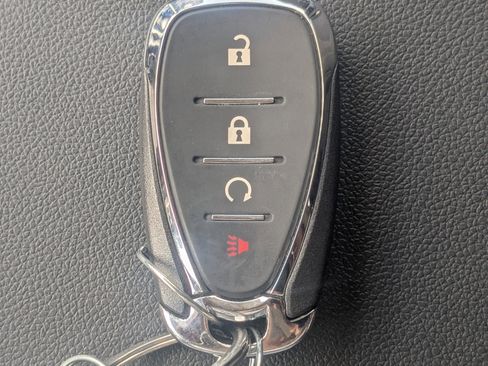 Used 2024 Chevrolet Trax LT w/ Driver Confidence Package image 36