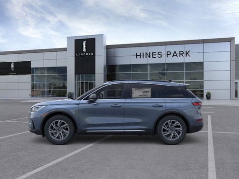 New 2026 Lincoln Corsair Premiere image 3