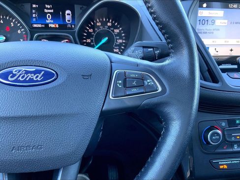 Used 2017 Ford Escape Titanium image 23