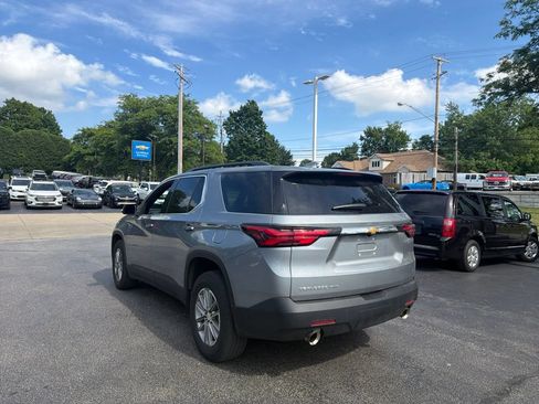 Used 2023 Chevrolet Traverse LT AWD/4WD image 5