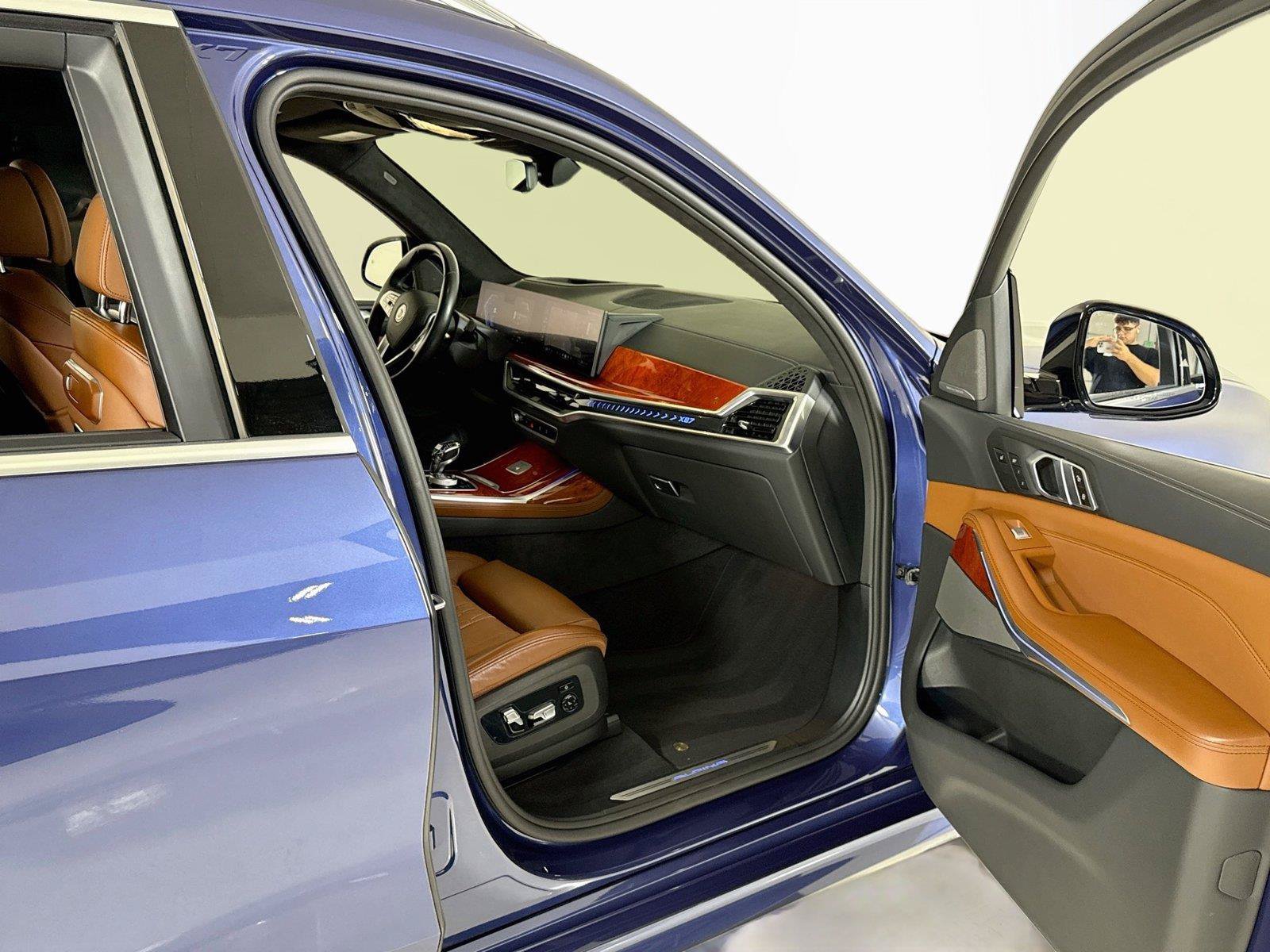 Used 2024 BMW ALPINA XB7 AWD/4WD image 33