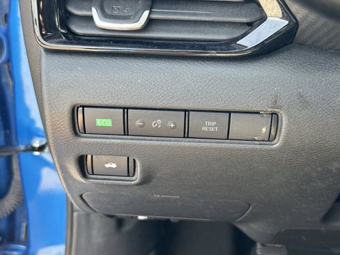 Used 2024 Nissan Sentra SV FWD image 15