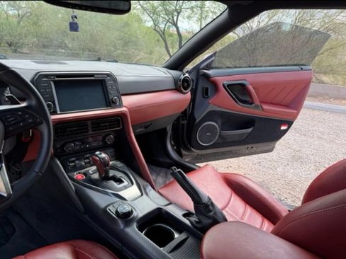 Used 2020 Nissan GT-R Premium w/ Premium Interior Package AWD/4WD image 24