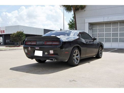 Used 2016 Dodge Challenger SXT w/ Sound Group RWD image 4
