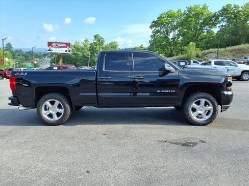 Used 2019 Chevrolet Silverado 1500 LT w/ All Star Edition AWD/4WD image 8