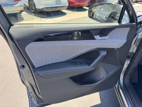 Used 2026 Volkswagen Tiguan S FWD image 13