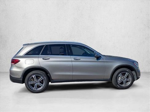 Certified 2022 Mercedes-Benz GLC 300 4MATIC image 2
