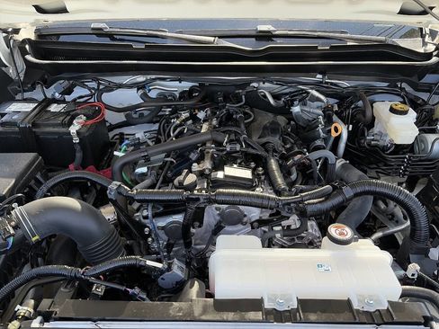 Used 2024 Toyota Tacoma TRD Sport w/ TRD Sport Upgrade Package image 16