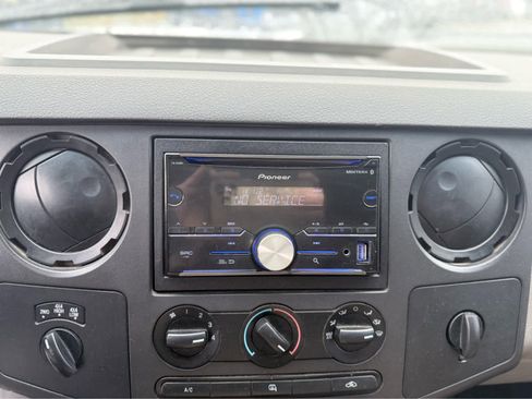 Used 2009 Ford F350 XL image 21