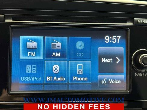 Used 2015 Mitsubishi Outlander SE AWD/4WD image 25