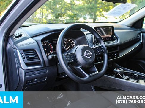 Used 2024 Nissan Rogue S AWD/4WD image 21