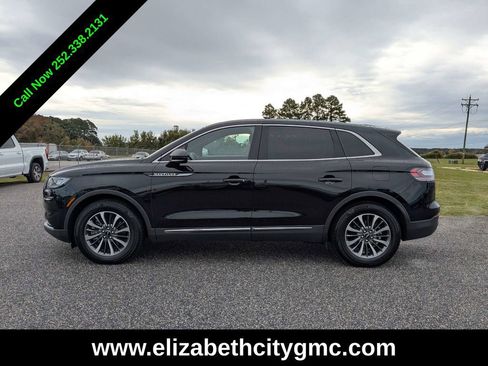 Used 2023 Lincoln Nautilus Reserve image 7