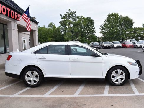 Used 2016 Ford Taurus Police Interceptor AWD image 4